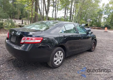 2011 Toyota Camry Le z USA, uszkodzony, nr VIN 4T1BF3EK0BU763405